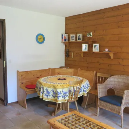 Spacieux, 4 Personnes, Parking, - Fr-1-198-112 Lägenhet Châtel